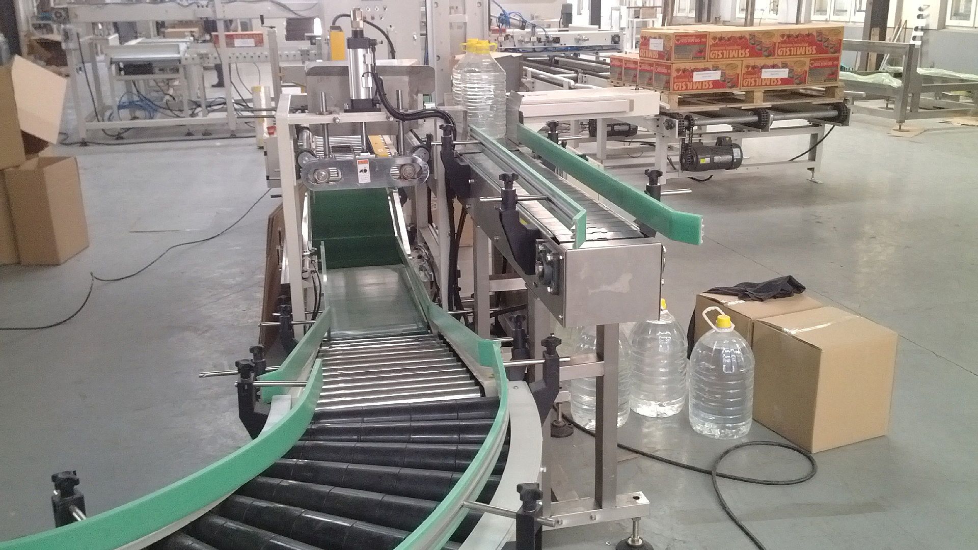 食用油裝箱機(jī)